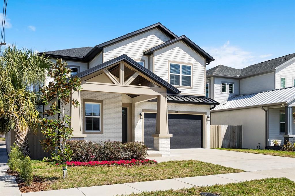 213 W GIDDENS AVENUE, Tampa, FL 33603
