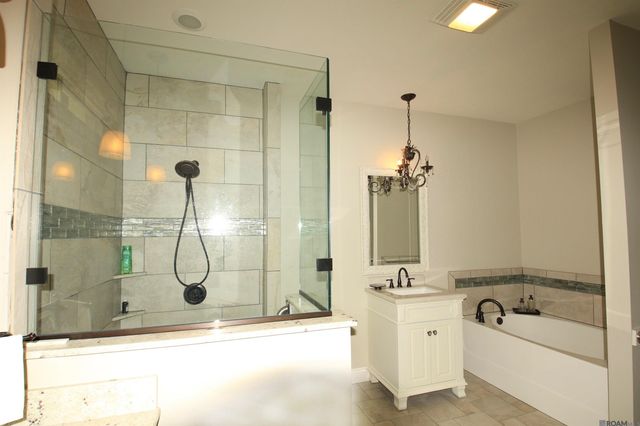 14482 Bon Dickey Dr, Baton Rouge, LA 70818