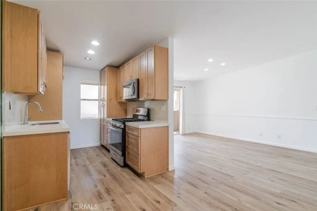 9920 Jordan Avenue 9, Chatsworth, CA 91311