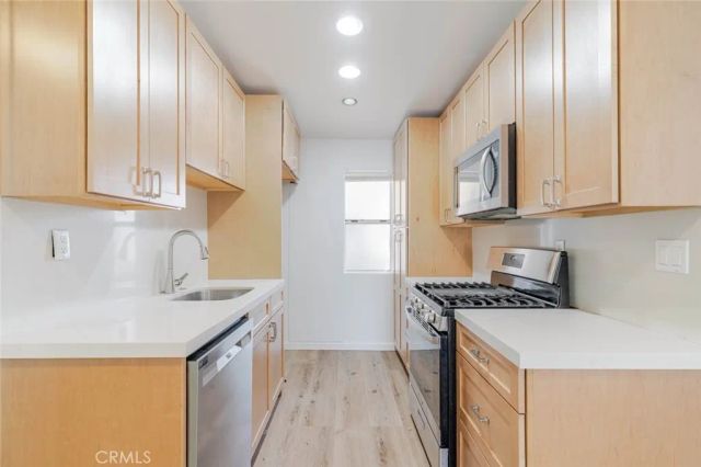 9920 Jordan Avenue 9, Chatsworth, CA 91311