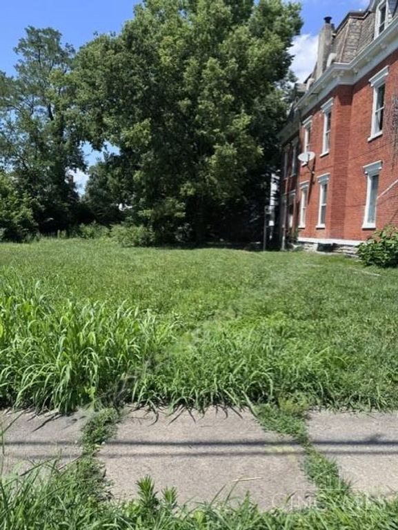 1724 Fairfax Avenue, Cincinnati, OH 45207