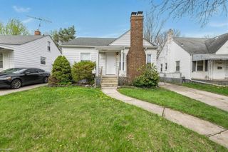 20293 Washtenaw Street, Harper Woods, MI 48225