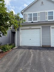 1207 Brookdale Drive, Carpentersville, IL 60110