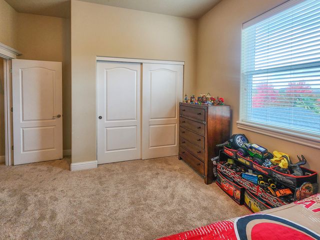 2568 SE Coriander Way, Grants Pass, OR 97527