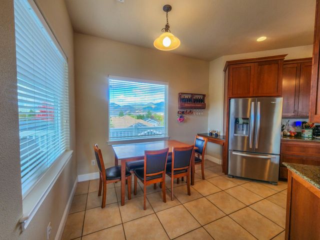 2568 SE Coriander Way, Grants Pass, OR 97527