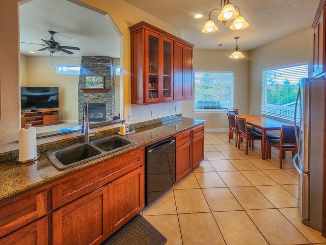 2568 SE Coriander Way, Grants Pass, OR 97527