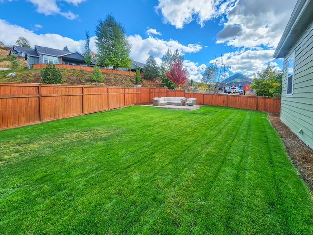 2568 SE Coriander Way, Grants Pass, OR 97527