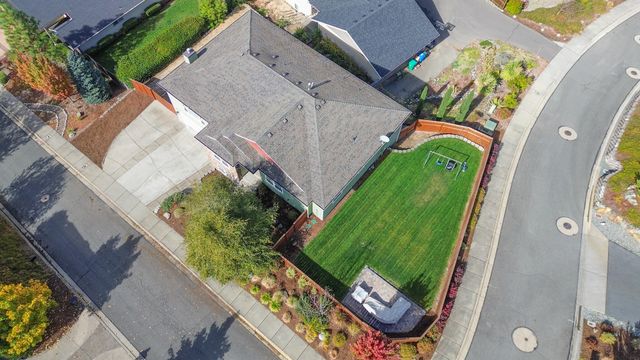 2568 SE Coriander Way, Grants Pass, OR 97527