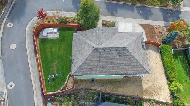 2568 SE Coriander Way, Grants Pass, OR 97527