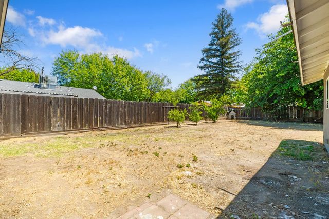 1816 Norman Way, Modesto, CA 95350