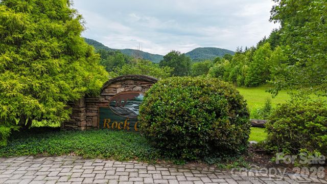 365 Big Bear Trail 25, Zirconia, NC 28790
