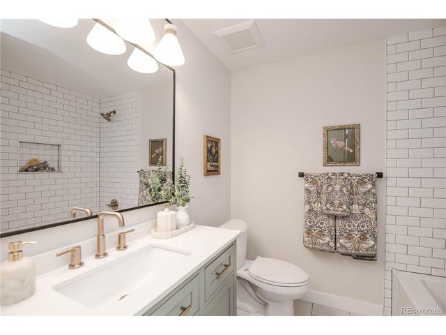 306 E Maplewood Ave, Littleton, CO 80121