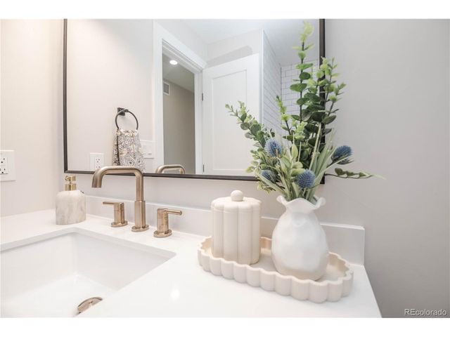 306 E Maplewood Ave, Littleton, CO 80121