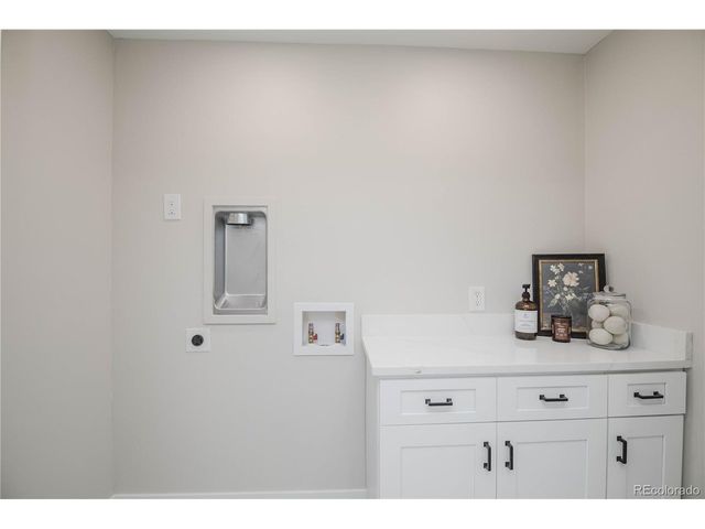 306 E Maplewood Ave, Littleton, CO 80121