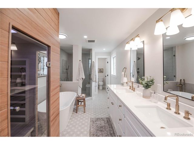 306 E Maplewood Ave, Littleton, CO 80121