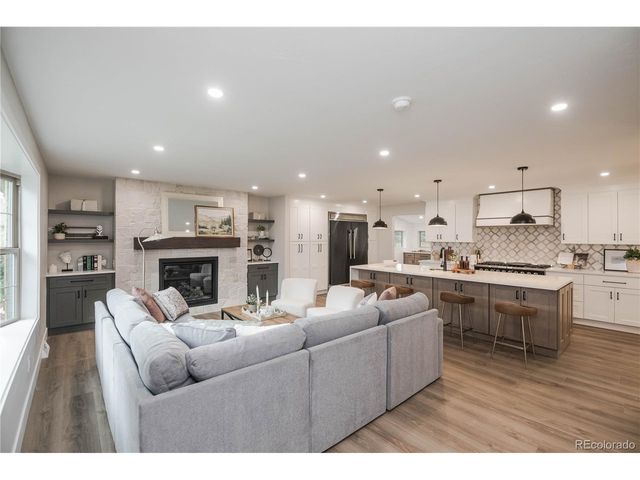 306 E Maplewood Ave, Littleton, CO 80121