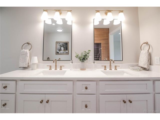 306 E Maplewood Ave, Littleton, CO 80121