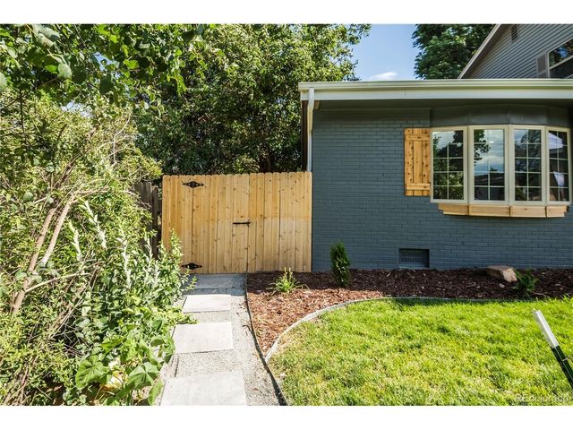 306 E Maplewood Ave, Littleton, CO 80121