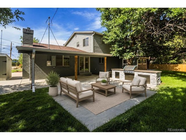306 E Maplewood Ave, Littleton, CO 80121