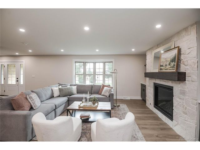 306 E Maplewood Ave, Littleton, CO 80121