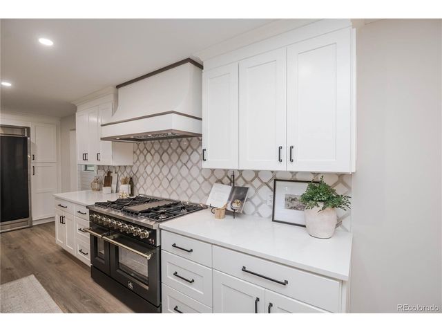 306 E Maplewood Ave, Littleton, CO 80121