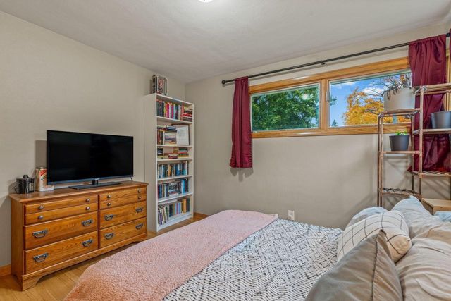 1011 E Wabash AVENUE, Waukesha, WI 53186