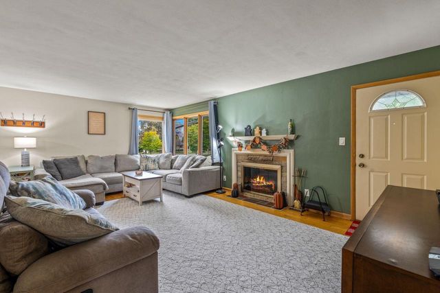 1011 E Wabash AVENUE, Waukesha, WI 53186