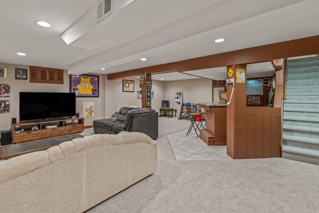 1011 E Wabash AVENUE, Waukesha, WI 53186