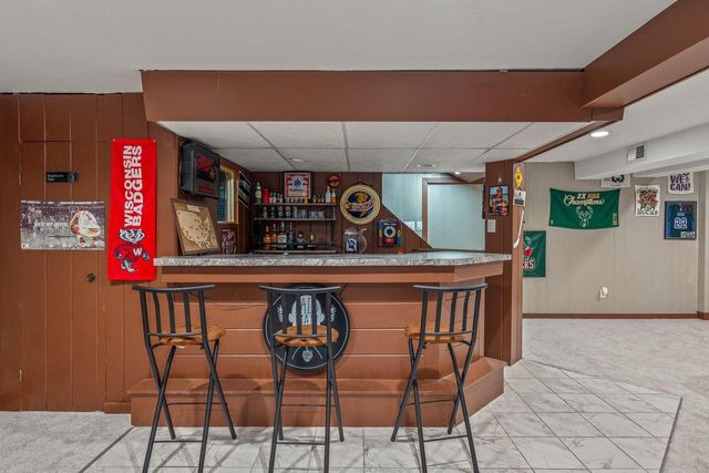 1011 E Wabash AVENUE, Waukesha, WI 53186