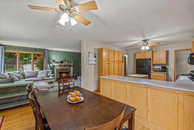 1011 E Wabash AVENUE, Waukesha, WI 53186
