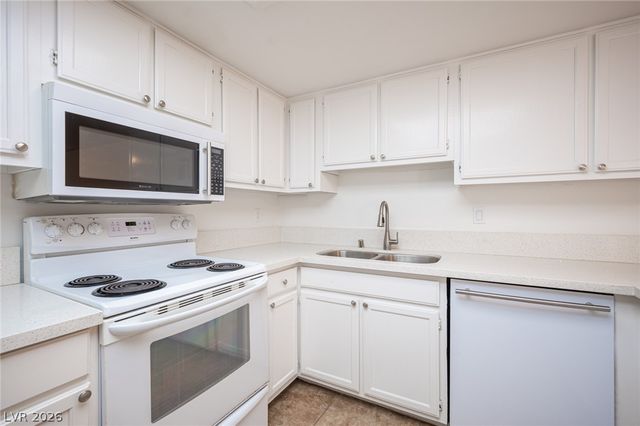 3450 Erva Street 128, Las Vegas, NV 89117