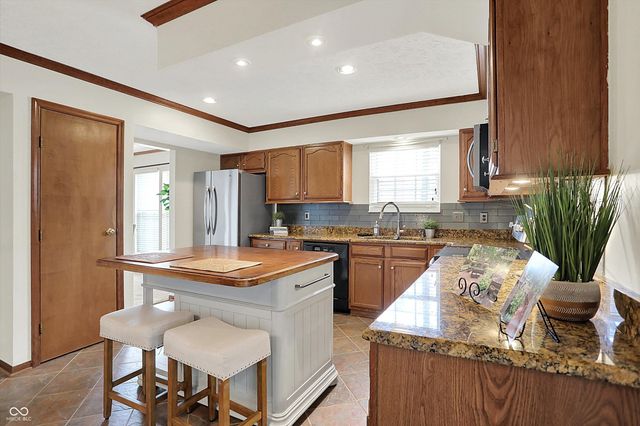 7775 Carly Place, Fishers, IN 46038