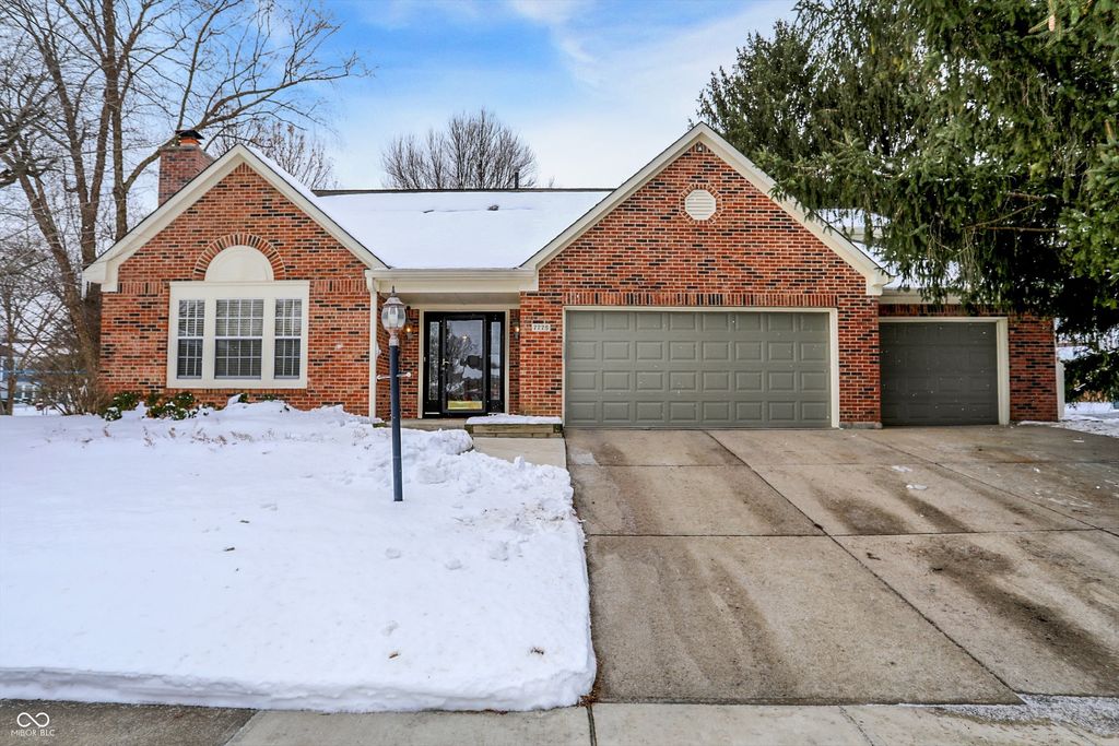 7775 Carly Place, Fishers, IN 46038