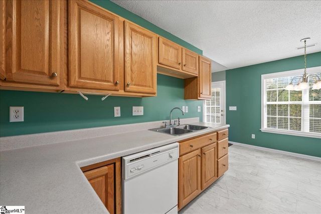 601 Cardinal Woods Way, Easley, SC 29642