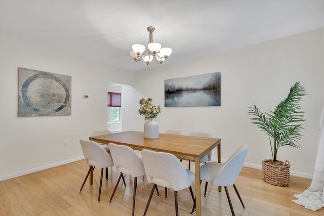 829 Chestnut St, Newton, MA 02468