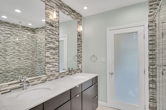 829 Chestnut St, Newton, MA 02468