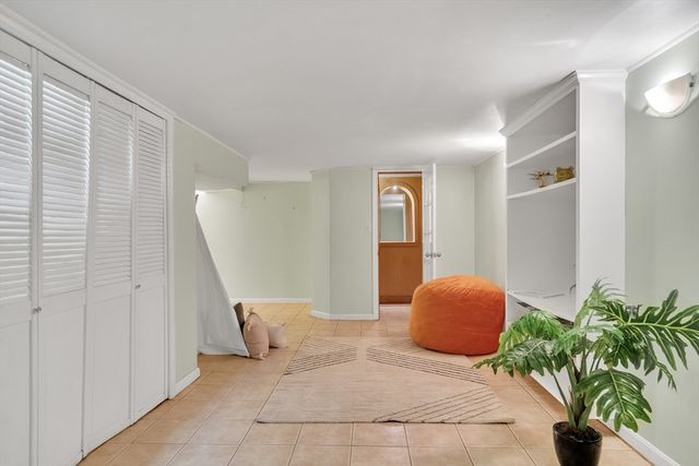 829 Chestnut St, Newton, MA 02468