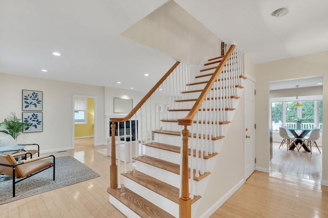 829 Chestnut St, Newton, MA 02468