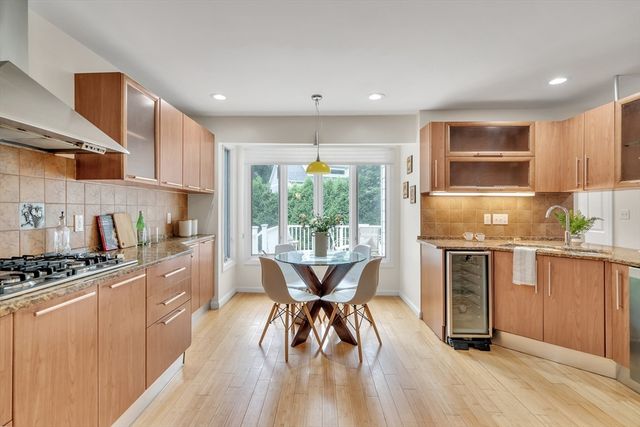 829 Chestnut St, Newton, MA 02468