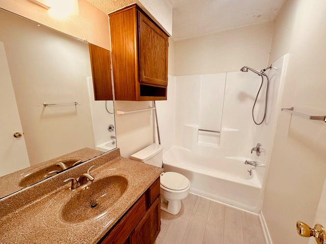 2004 Kirksey DR D, Austin, TX 78741