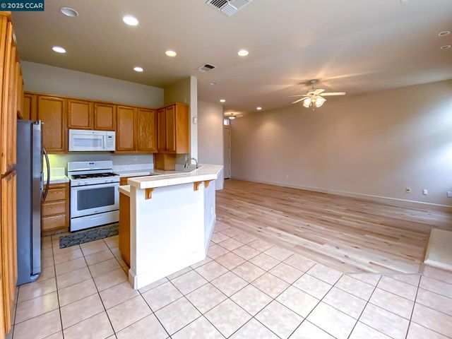 7809 Caracena Ct, Vallejo, CA 94591