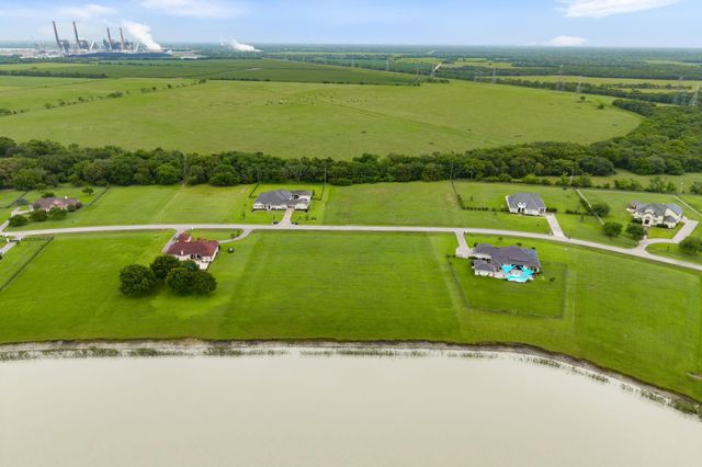 5618 Brazos Lakes Drive, Richmond, TX 77469