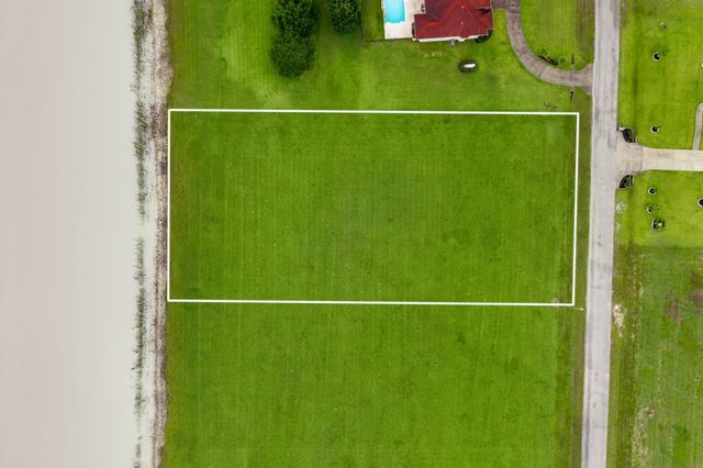 5618 Brazos Lakes Drive, Richmond, TX 77469