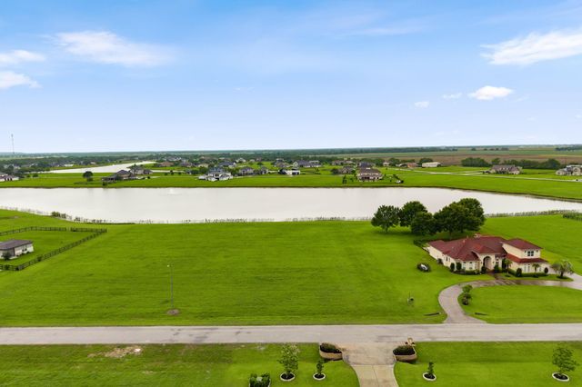 5618 Brazos Lakes Drive, Richmond, TX 77469