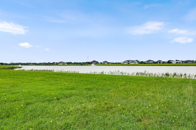 5618 Brazos Lakes Drive, Richmond, TX 77469