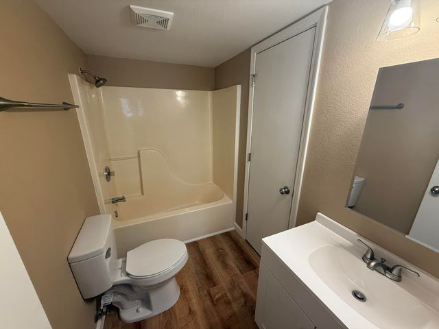 1707 HANOVER BLVD, Columbia, MO 65202