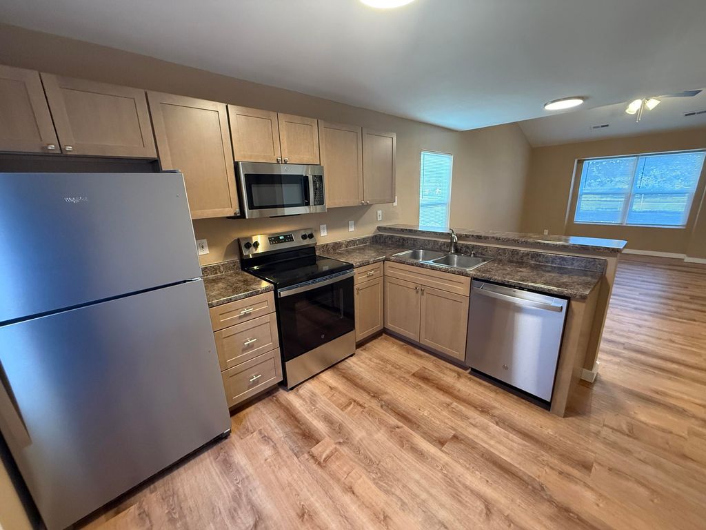 1707 HANOVER BLVD, Columbia, MO 65202