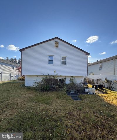 8870 ALTON ST, Philadelphia, PA 19115