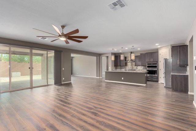 27025 N 69th Lane, Peoria, AZ 85383