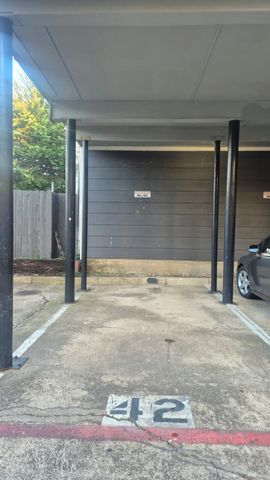 7025 Hemlock Avenue 209, Dallas, TX 75231